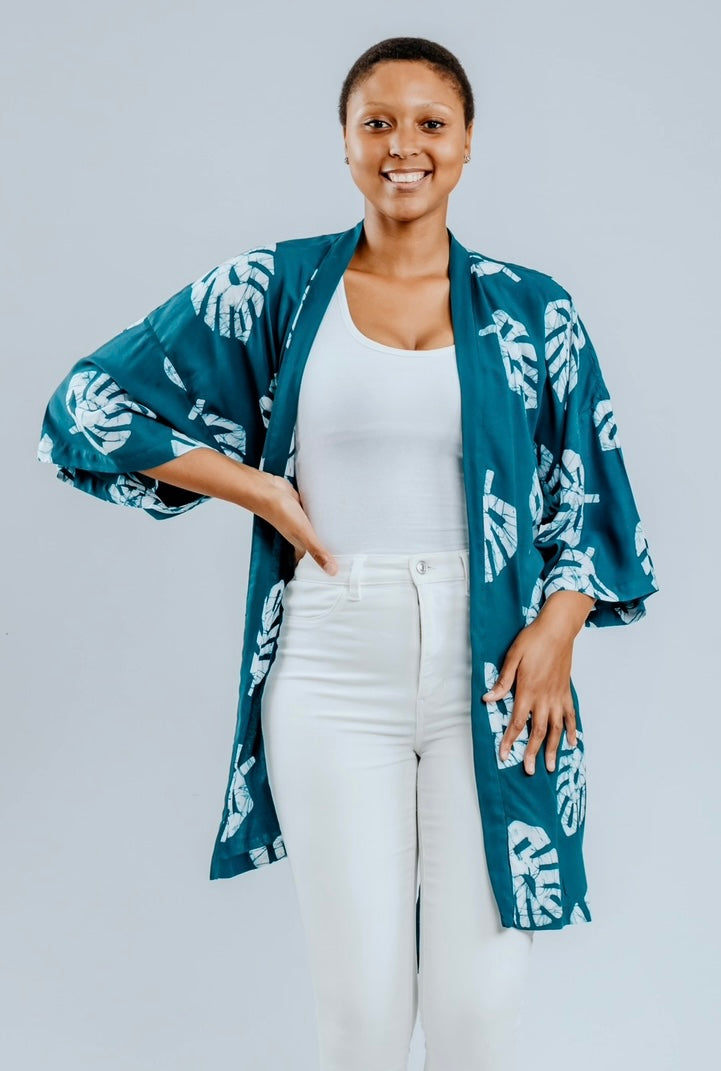 Kimonos | Petrol & White